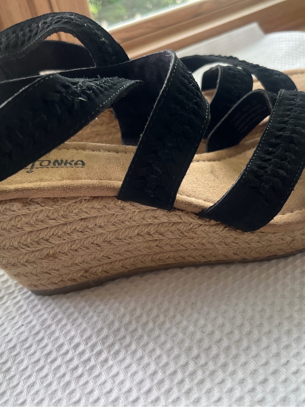 Minnetonka Black Suede Strappy Espadrille Wedge Sandals … - Picture 2 of 4